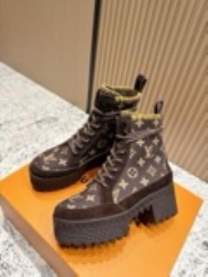wholesale quality women louis vuitton shoes model no. 546